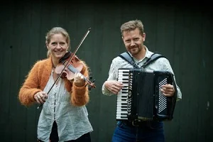 Heebøll & Vinther folkemusik band med Jesper Vinther harmonikaspiller